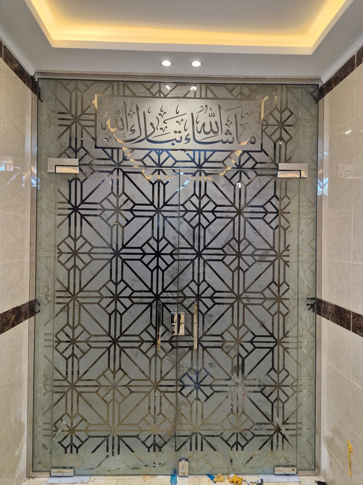 مشاريع الزجاج والواجهات